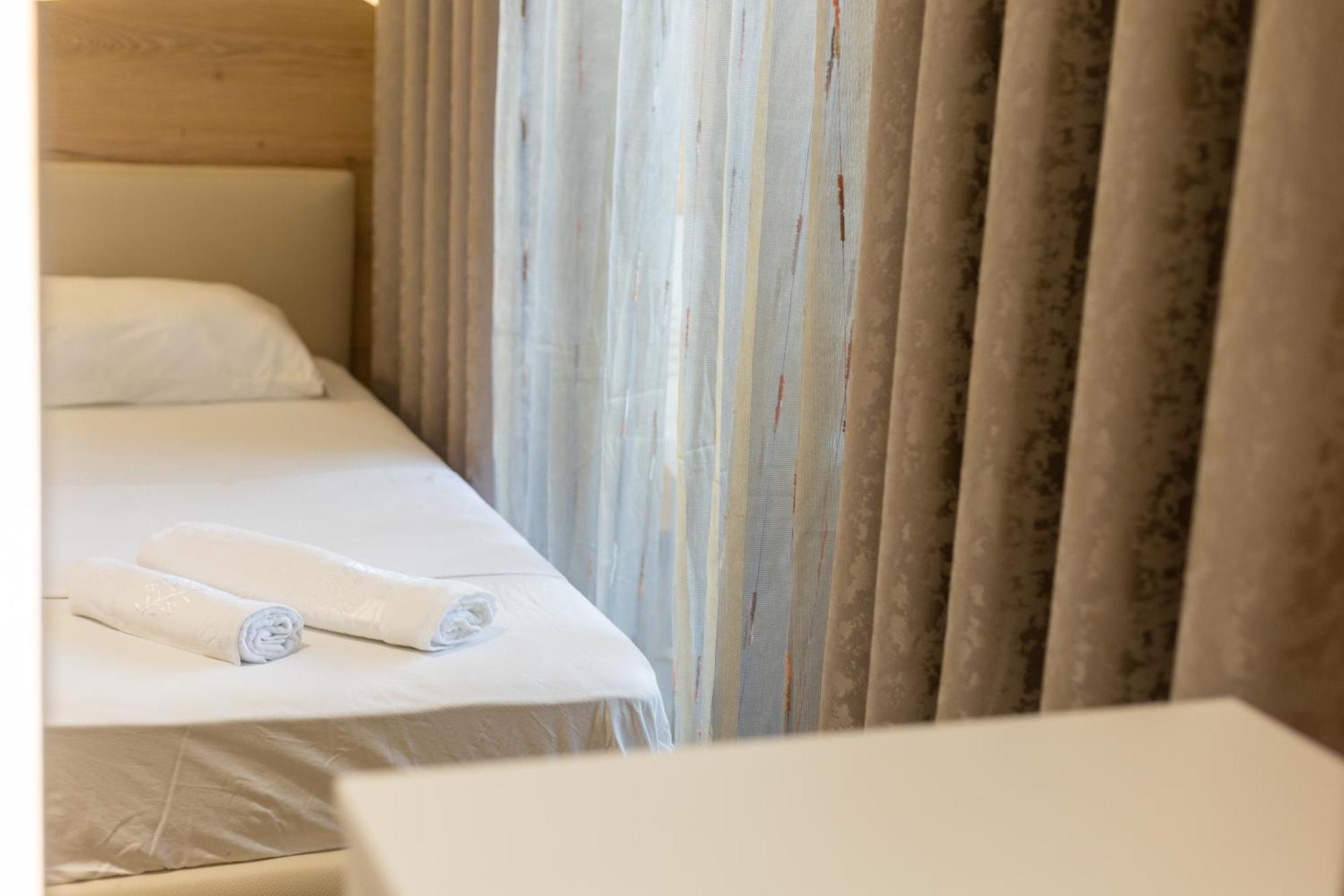 Hotel Klebrido Durres Ngoại thất bức ảnh